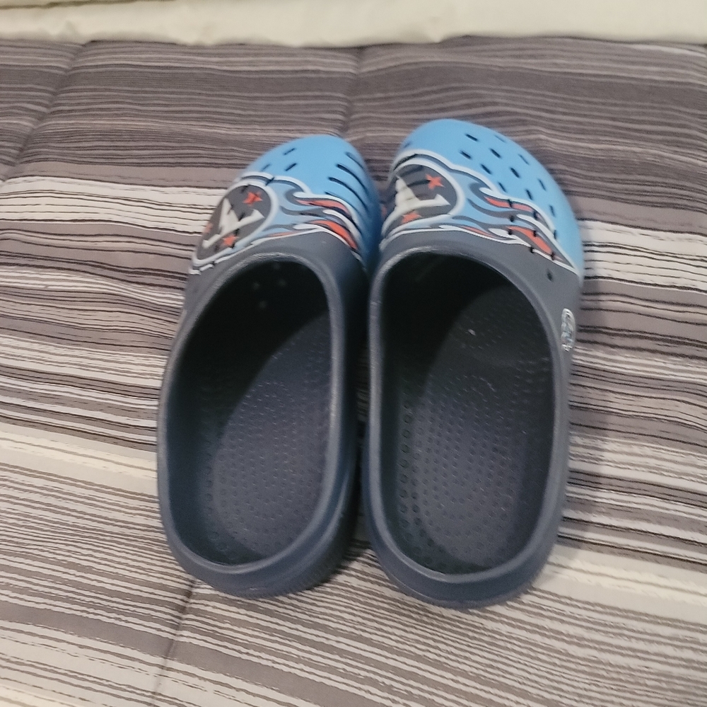 Crocs - Picture 2 of 3